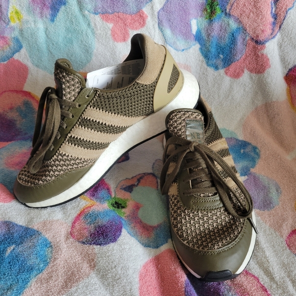 Adidas I-5923 Neighborhood Olive/Green Trainers BNWT - Picture 3 of 11